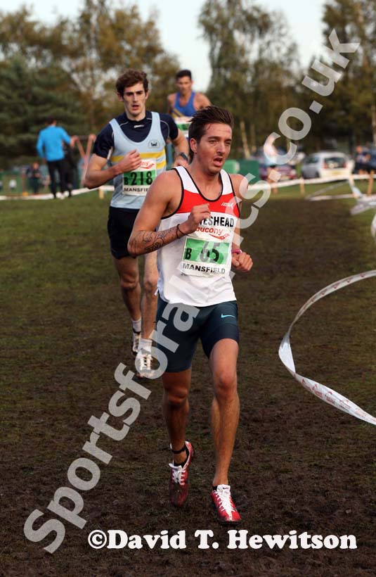 Ross Murray running the 2nd leg for Gateshead Harriers, National Cross Country Relays, Berry Hill Park, Mansfield. Photo: David T. Hewitson/Sports for All Pics